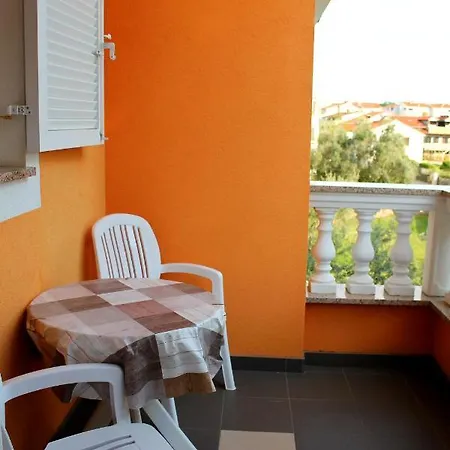 Apartment Mladenka Malinska