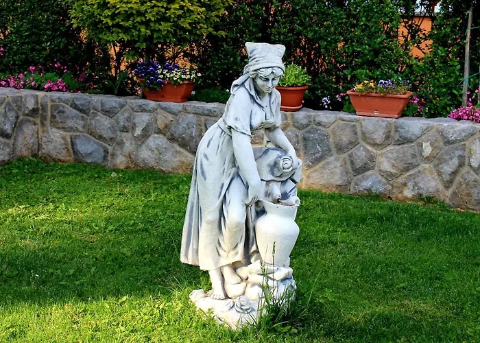 Mladenka * מאלינסקה